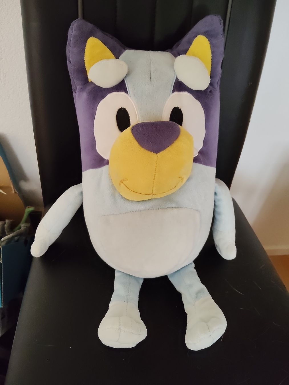 Jouets: Bluey Stofftier ca 35cm gross – D'occasion à Basel par pepinolino