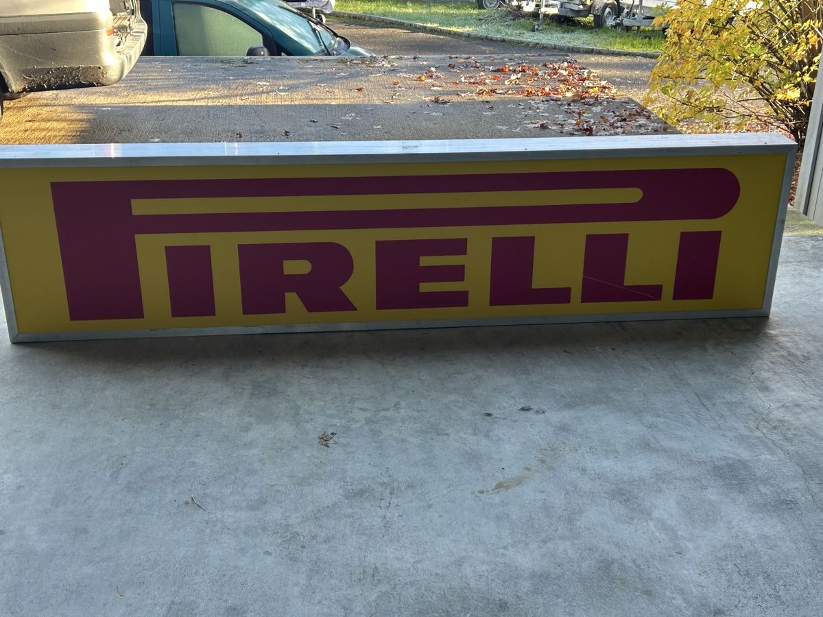Pirelli Ecriteaux: Riesige Pirelli Werbung! – D'occasion à Starrkirch-Wil par charlywatson 3