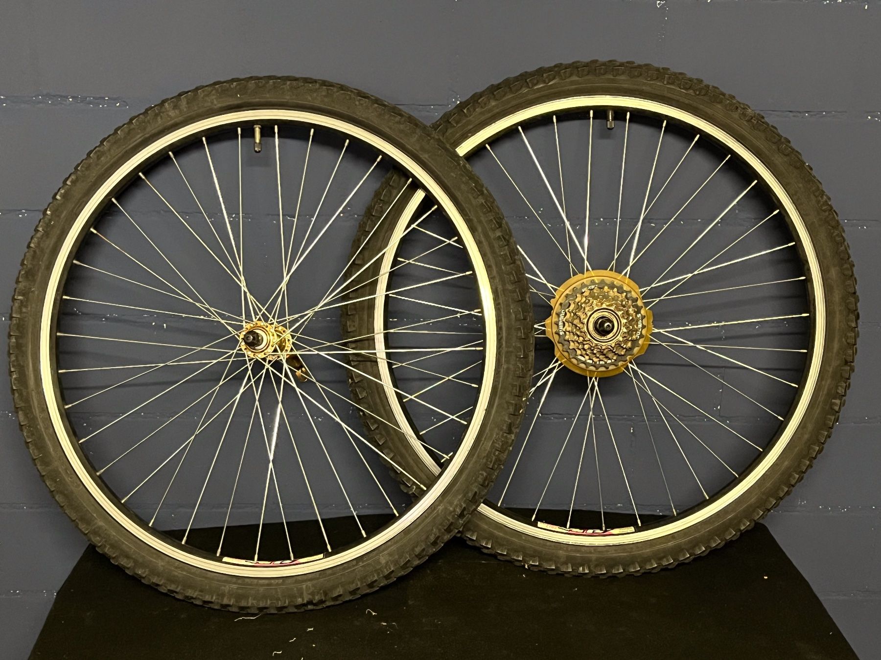 Pezzi di ricambio: Radsatz Mountainbike bereift – Usato da Zürich venduto da Lager_Zeughaus