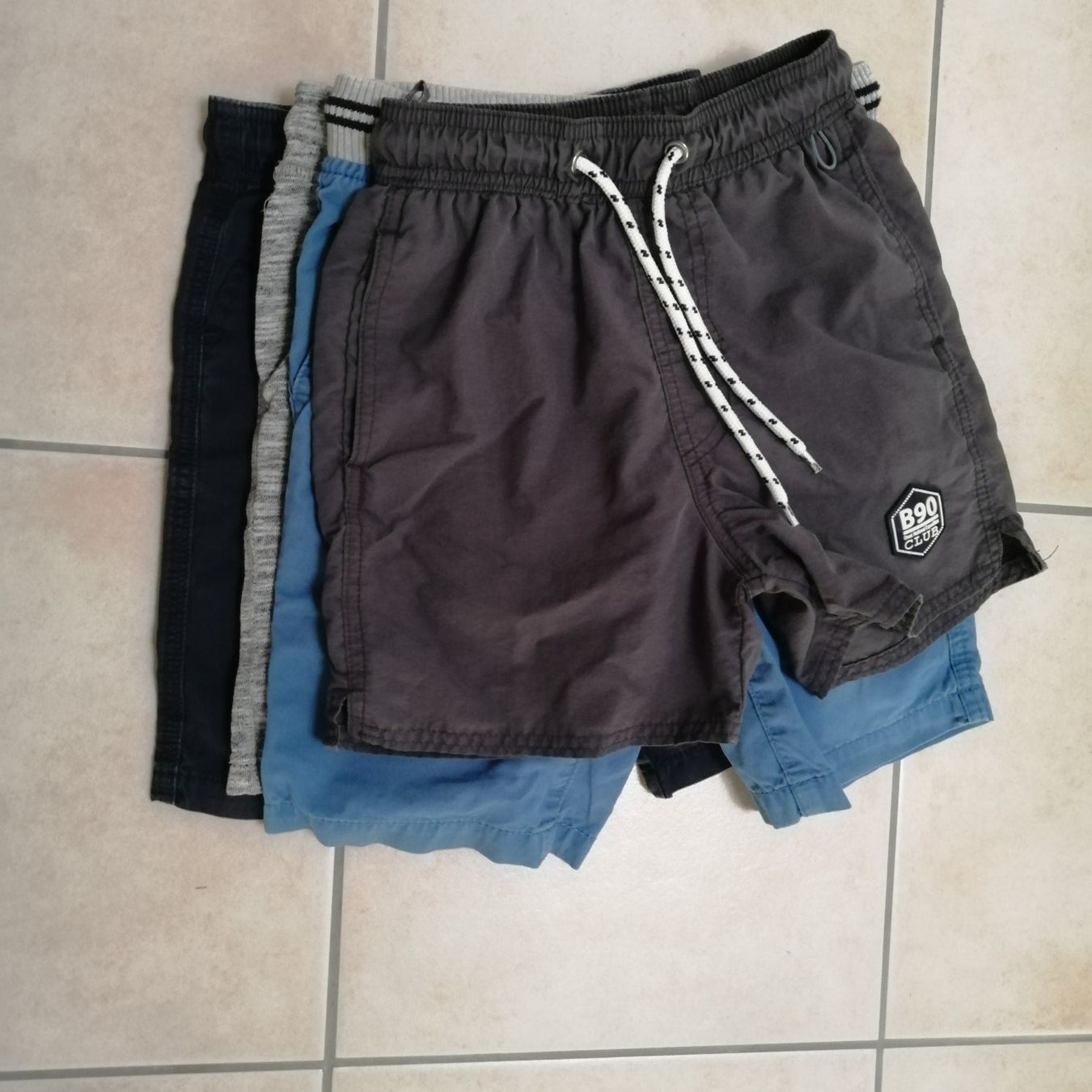 Pantaloni: Sommerhose Gr 122/128 – Usato da Henau venduto da AXAA 1