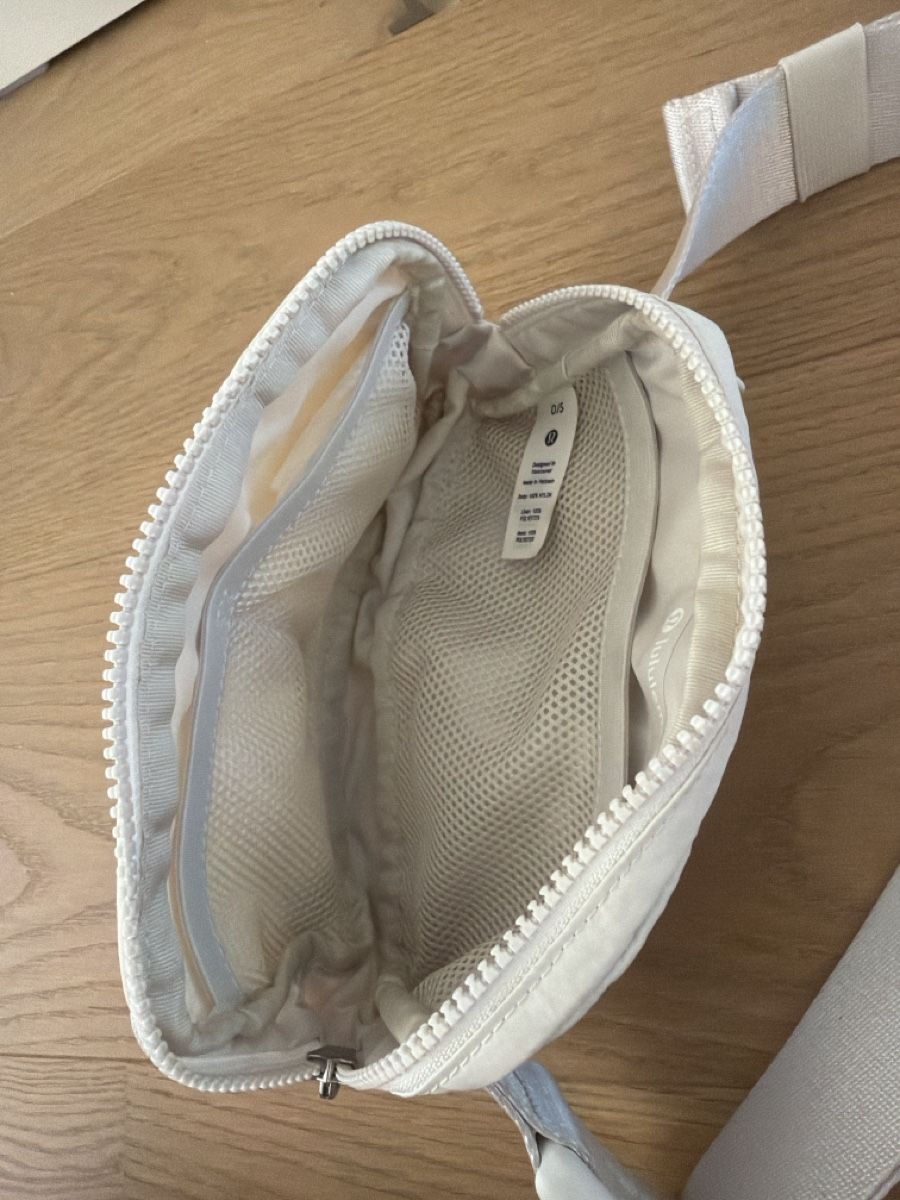 Lululemon Sacs: Lululemon belt bag – D'occasion à Hochfelden par man_6d68 2