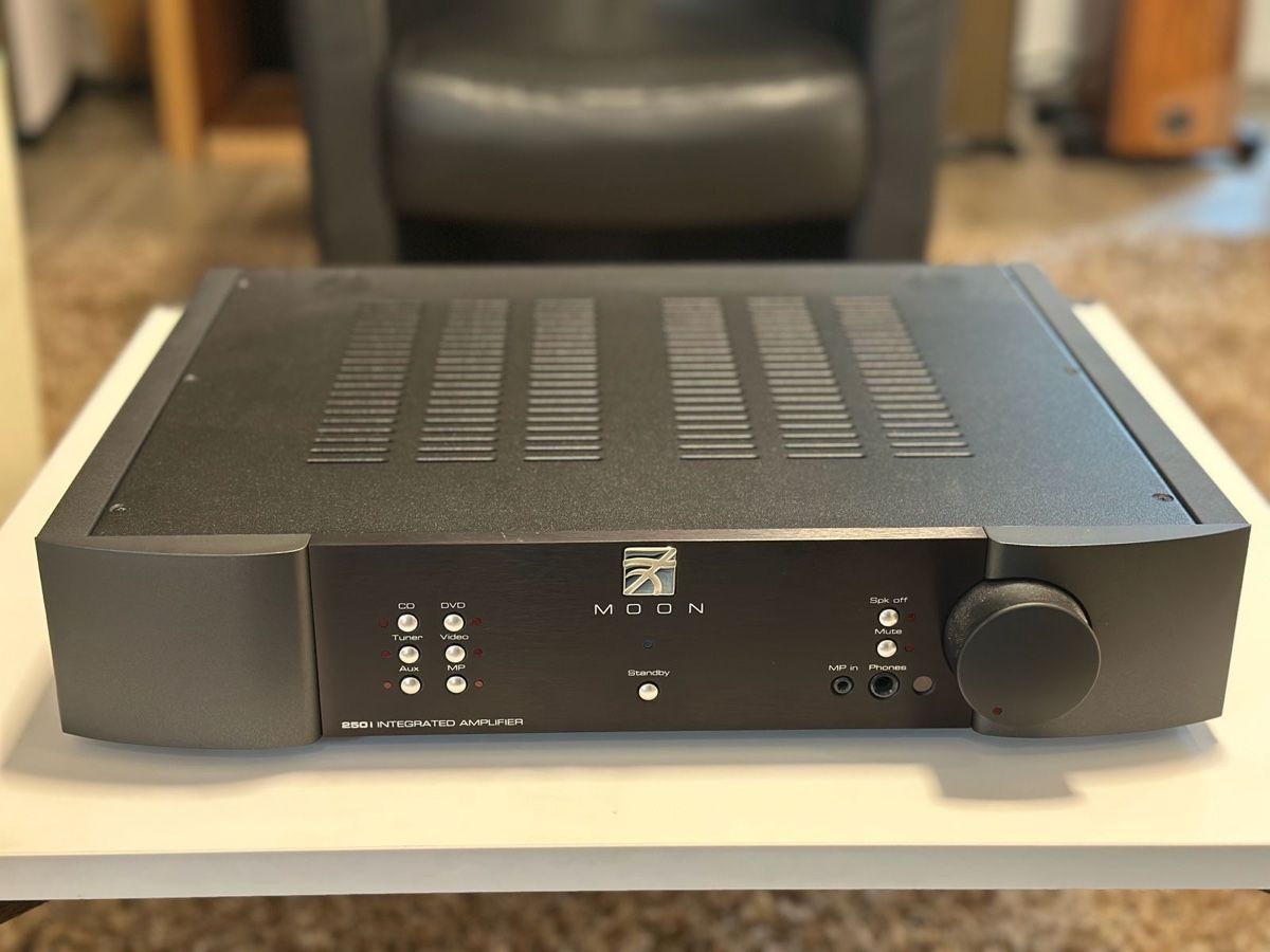 Amplificatori: Top Amp Moon 250i V1 – Usato da Frauenfeld venduto da Colonia64