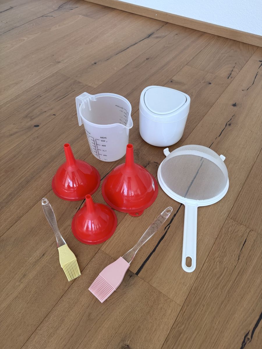 Cucine complete: Diverse Küchenutensilien  – Usato da Balterswil venduto da pat_7f8b