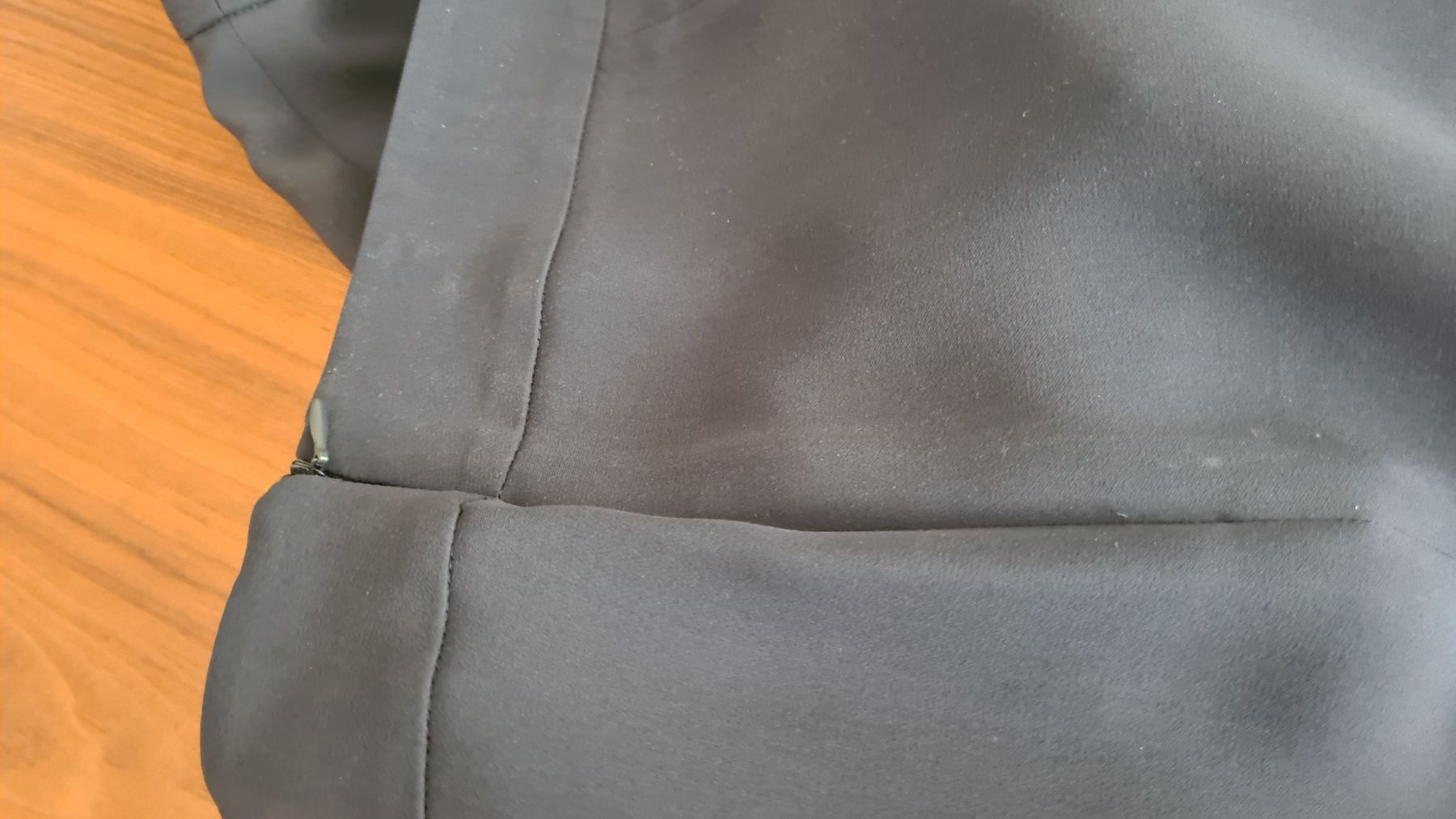 Armani Pantaloni: Giorgio Armani Hose blau – Usato da Minusio venduto da Ninfa54 5