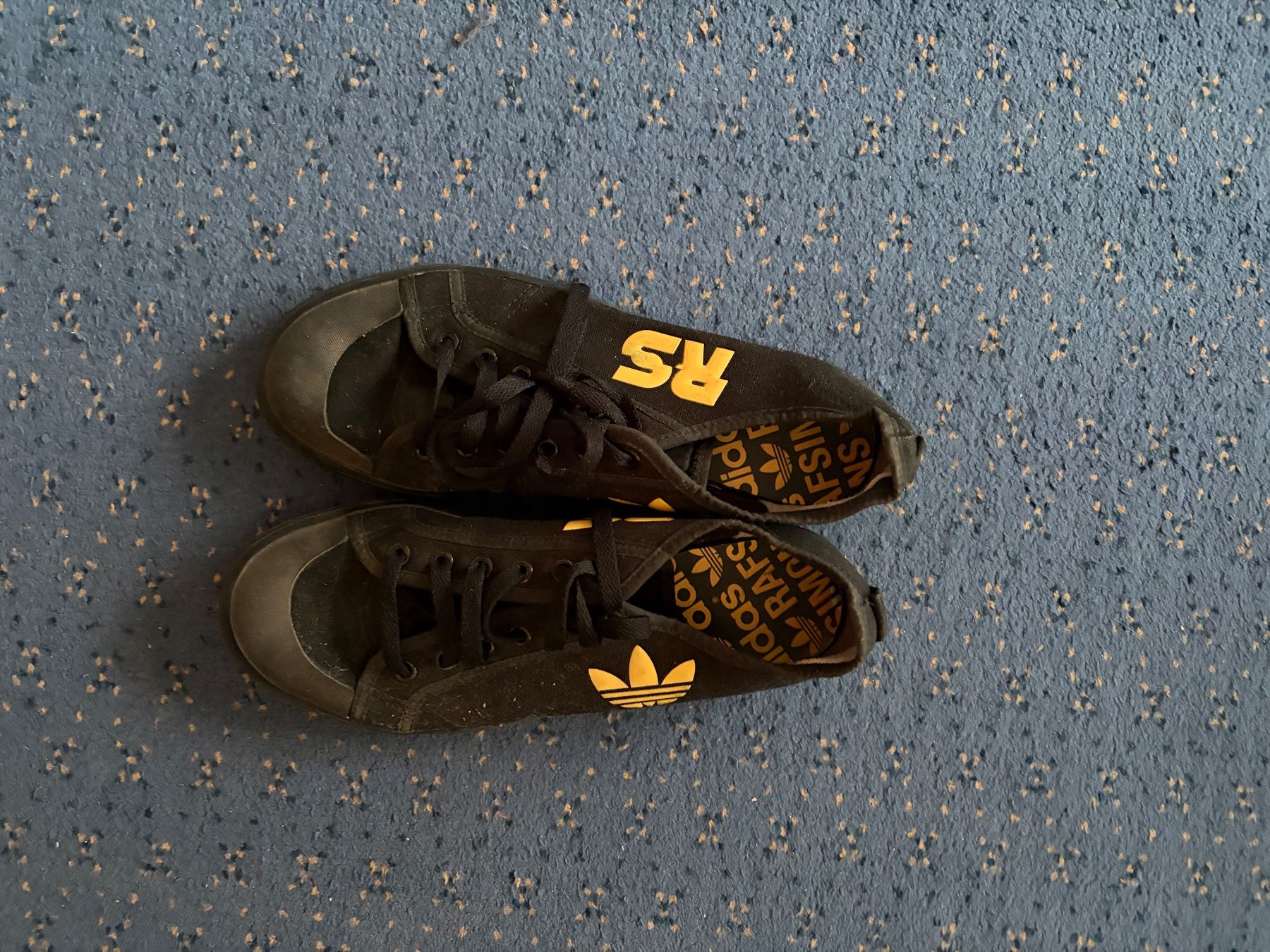 Raf Simons Scarpe da uomo: Turnschuhe Raf Simons x Adidas – Usato da Fribourg venduto da mar_xn5k