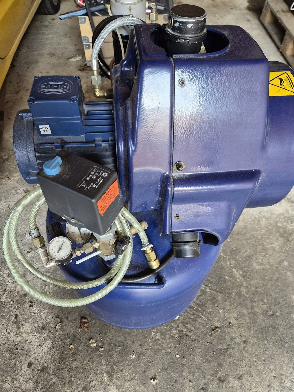 Compressori: Dürr Kompressor luftgekühlt 1,9kW, 2001 – Usato da Flaach venduto da schuege64