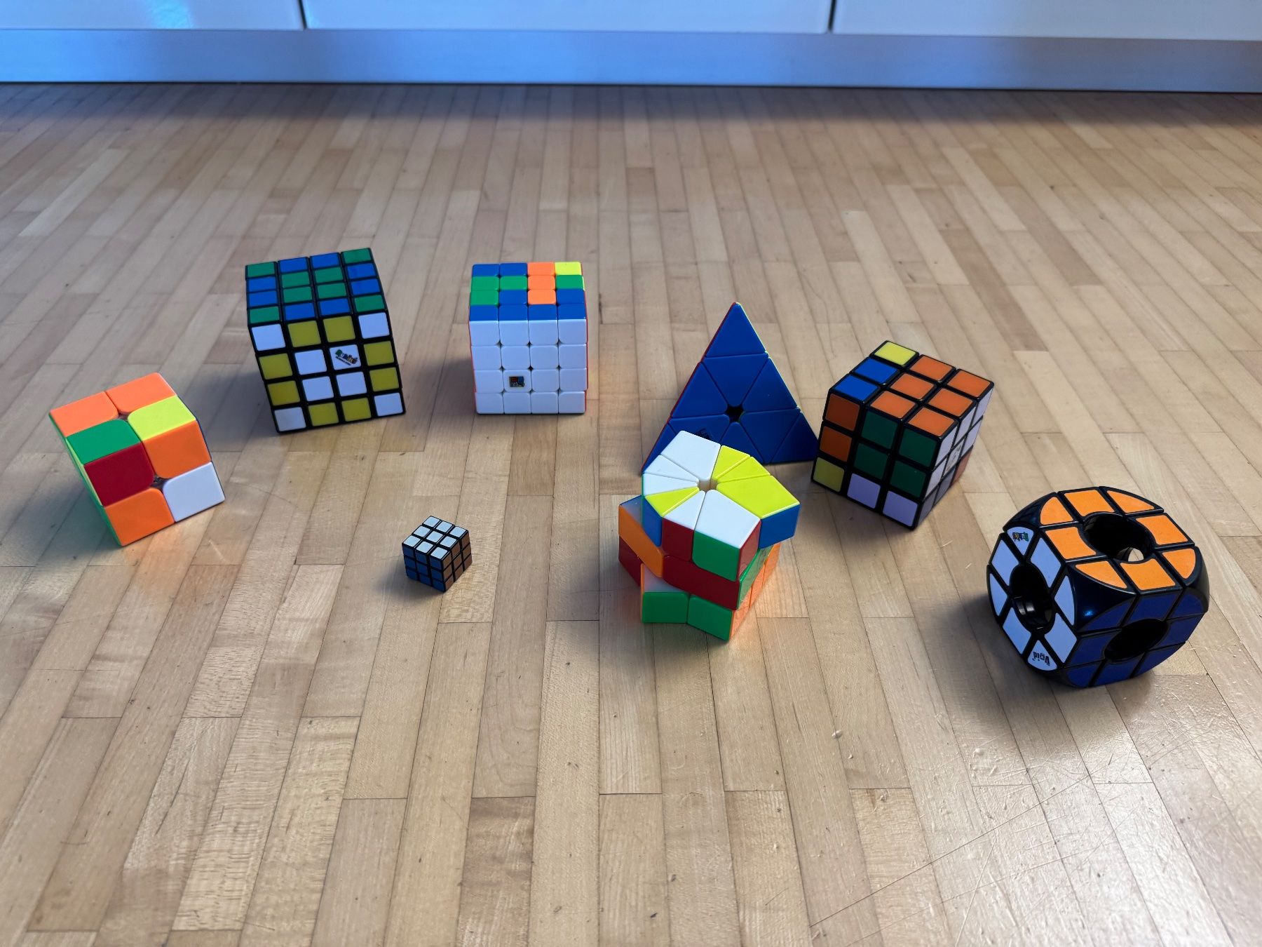 Spiele: Rubiks Cube - Set – Gebraucht aus Kestenholz von cvx_889vv