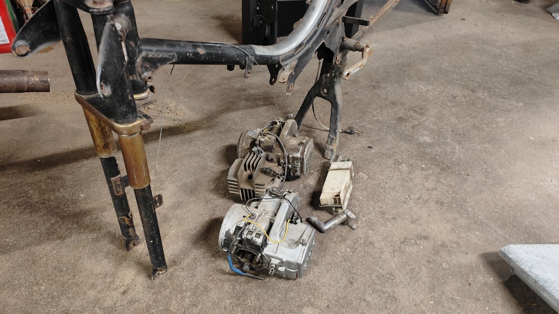 Sachs Ciclomotori: sachs 504 Rahmen mit zwei Motoren – Usato da Wald ZH venduto da aob_7k8r 2