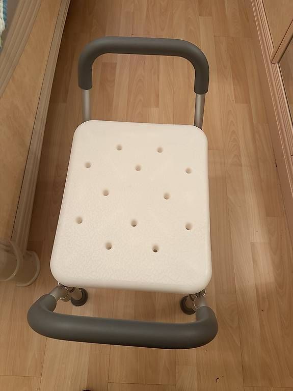 Sgabelli: Tabouret de douche – Usato da Penthaz venduto da Oceane40 1