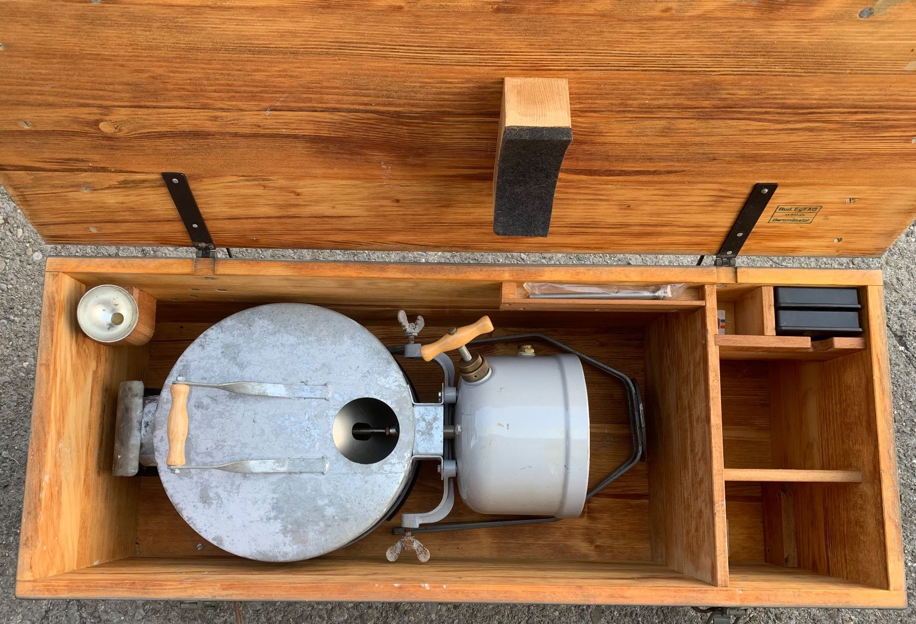 Tilley Lampes: Tilley-Scheinwerfer der CH Armee – D'occasion à Goldingen par Bergler012 1