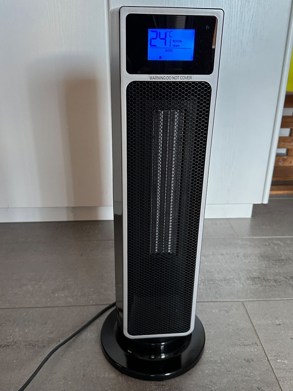 Rotel Radiatori: Heizlüfter Schwarz Keramik 2000W – Usato da Fehraltorf venduto da rol_g522