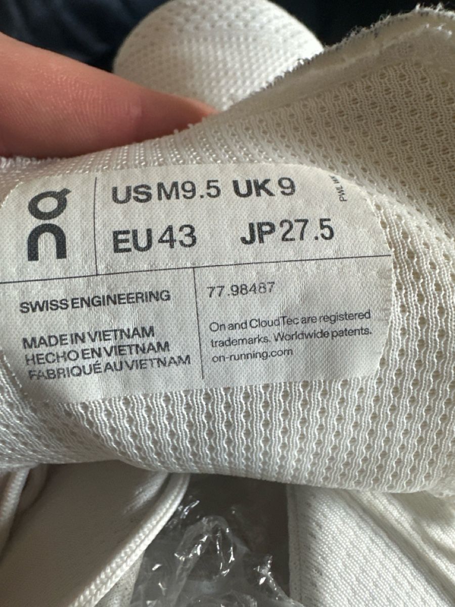 On Herrenschuhe: On Cloudnova undyed Weiss sneaker gr.43 – Gebraucht aus Oberwil BL von Nileferd 5