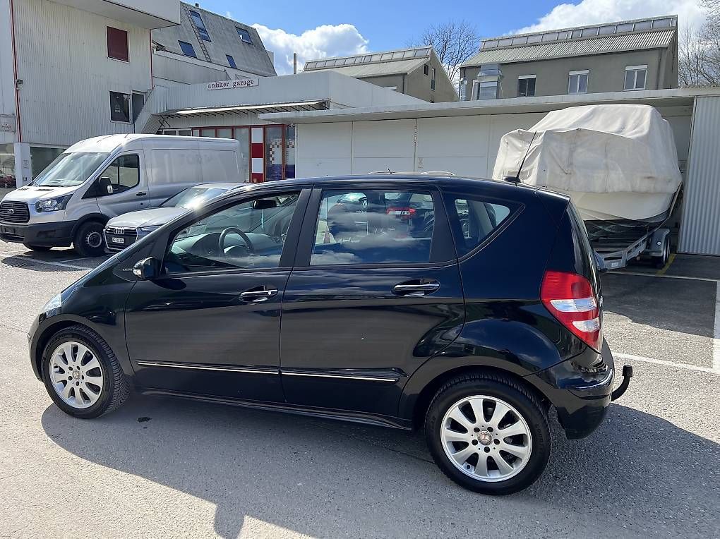 Mercedes-Benz Automobili: Mercedes Benz A200 Automat – Usato da Hunzenschwil venduto da asm_v9dj 3