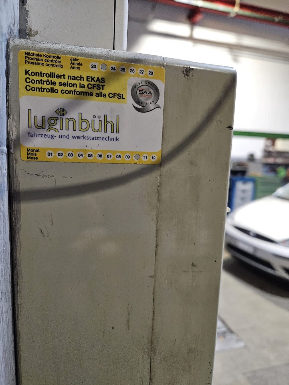 Hebebühne & Wagenheber: Slift 4 Tonnen Stempellift / Hebebühne mit Grubenheber – Gebraucht aus Neuenhof von  5