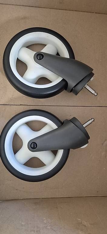 Carrozzine: Stokke Trailz Classic vorderräder – Usato da Winterthur venduto da Happy-Baby 1