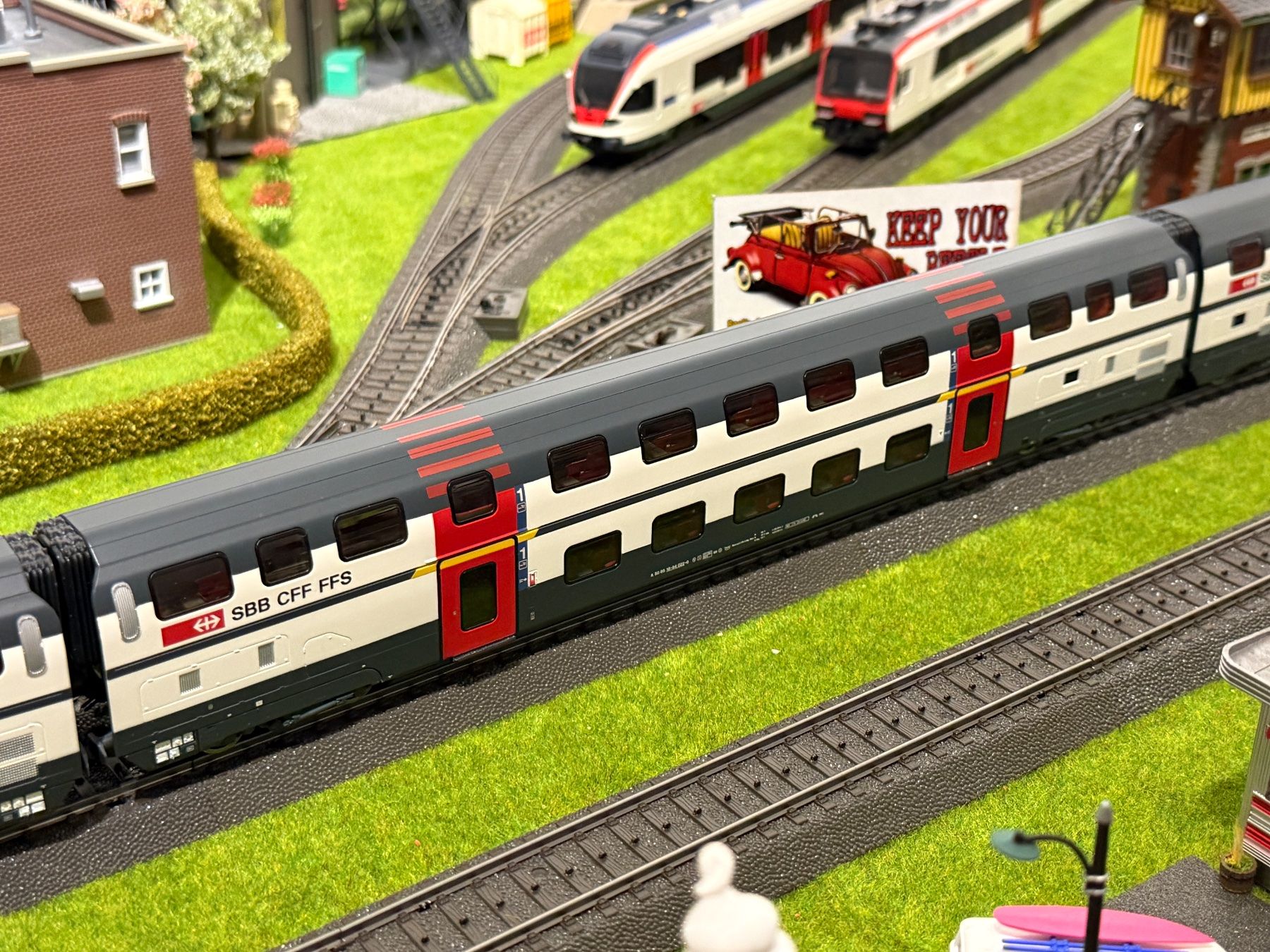 Roco Modelleisenbahnen: Roco - SBB IC 2000 mit Verstärkungsmodul - h0, AC, digital – Gebraucht aus Solothurn von NB_SO 6