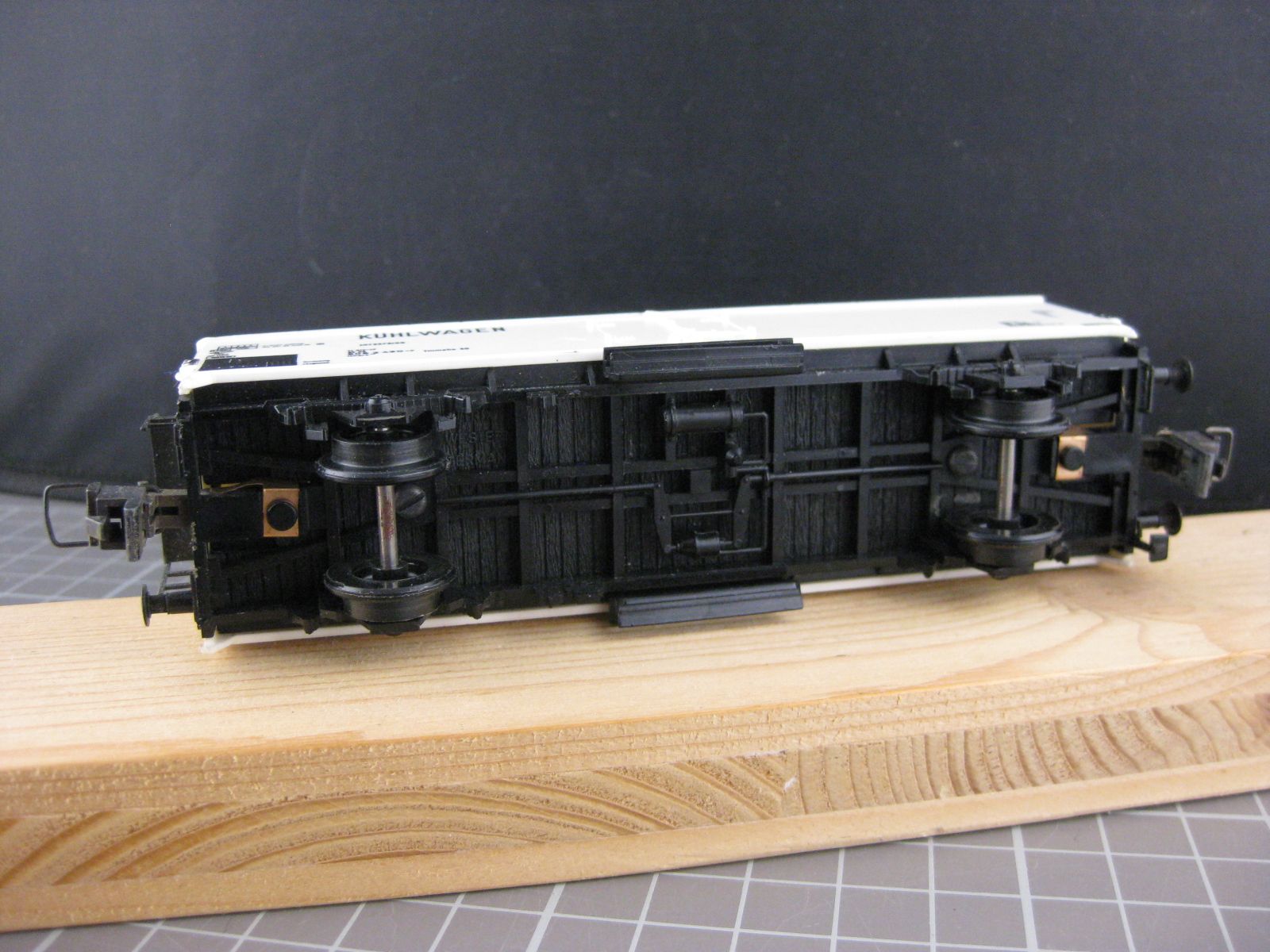 Trix Modelleisenbahnen: Trix-Express DB Kühlwagen – Gebraucht aus Malters von Marosko 4