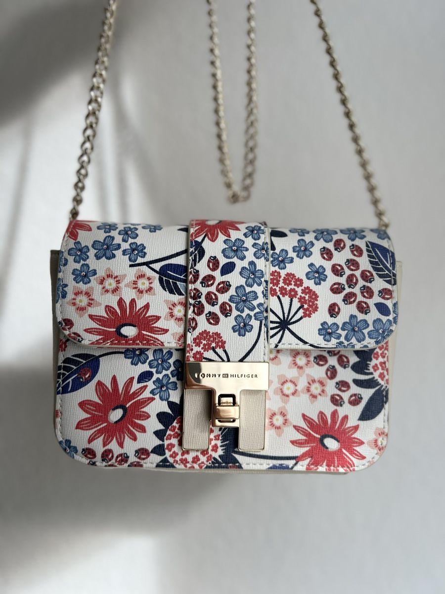 Tommy Hilfiger Borse da donna: Tommy Hilfiger crossbody bag – Nuovo (secondo la descrizione) da Basel venduto da kar_5fvf