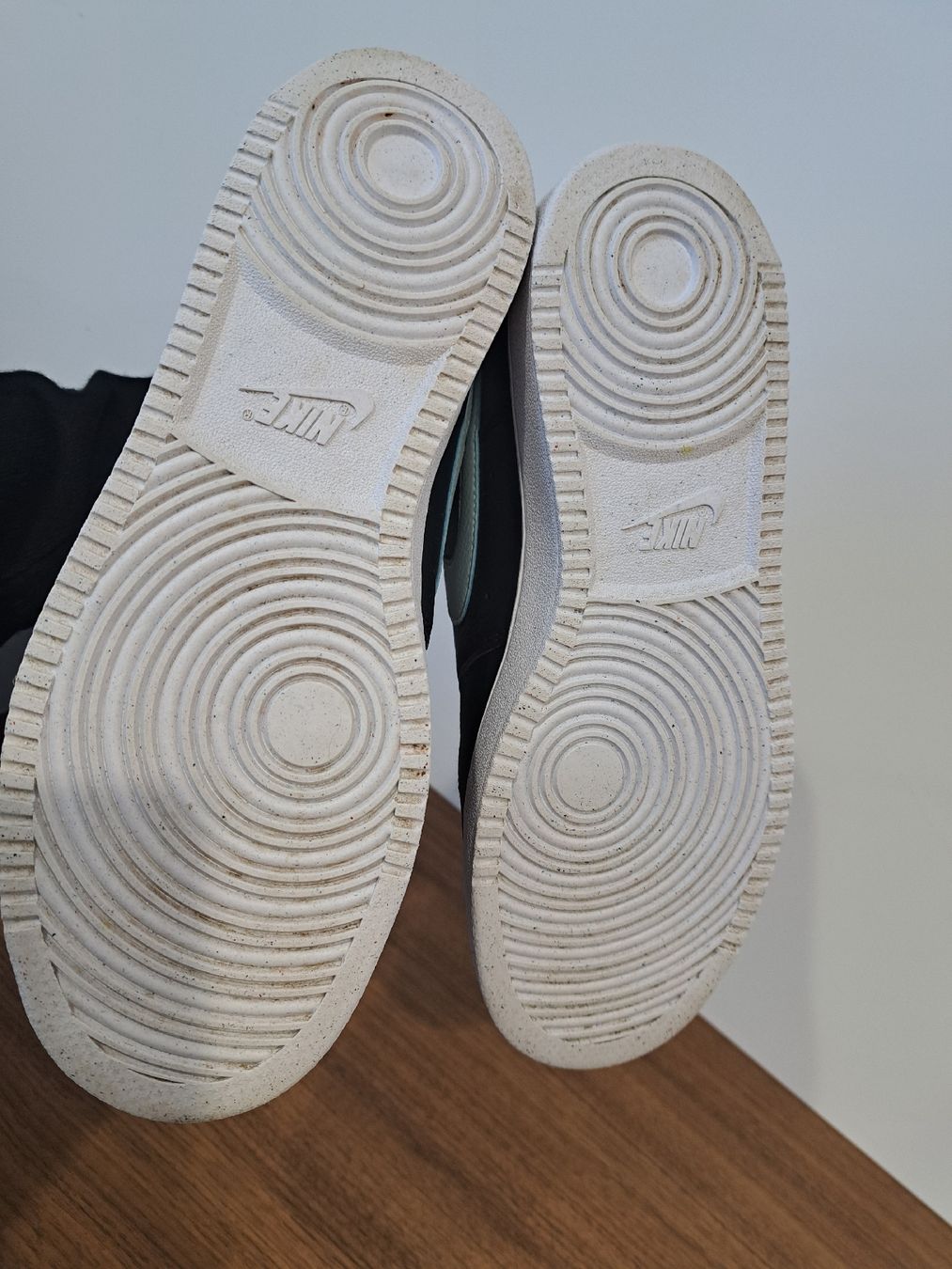 Nike Scarpe da uomo: nike sneaker turnschuhe 42 – Usato da bazenheid venduto da salerno007 1