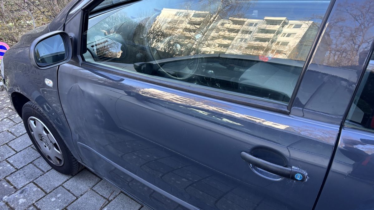 VW Automobili: Volkswagen Fox 1.4 – Usato da Zuerich venduto da market08 3
