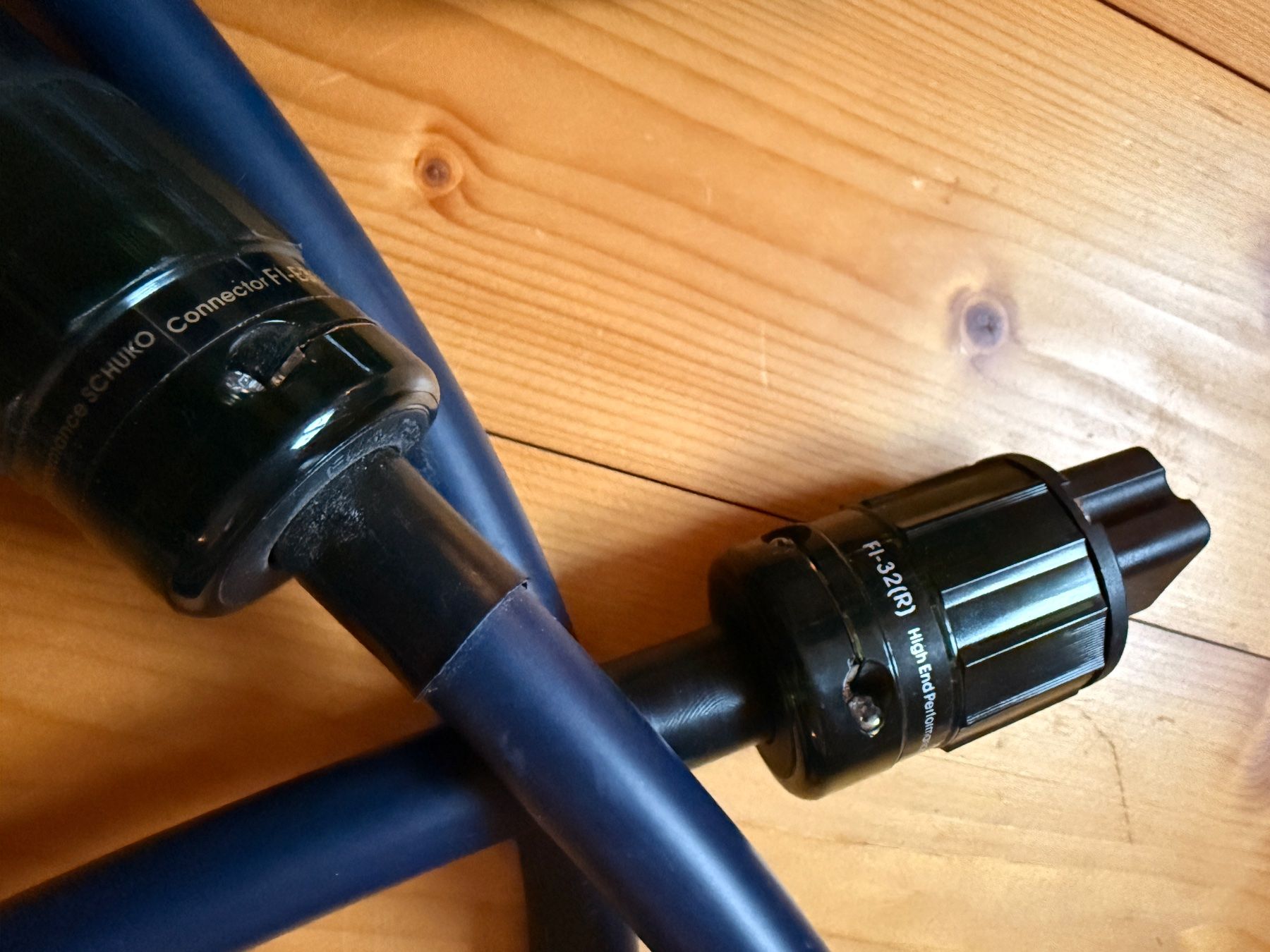 Furutech Cavi: Furutech Alpha FP-S032N - C19 - Netzkabel – Usato da Wilchingen venduto da Pear20x 3