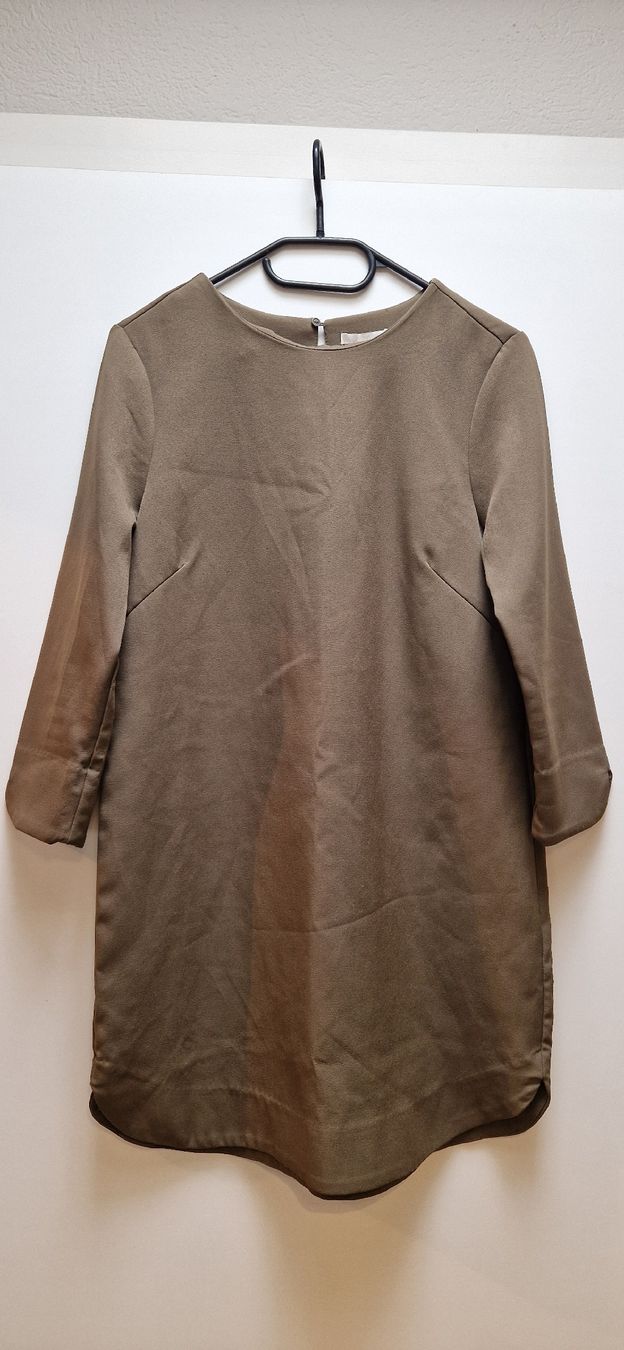 Robes: H&M Kleid, Gr. 36 – D'occasion à Urdorf par sab_hz2z