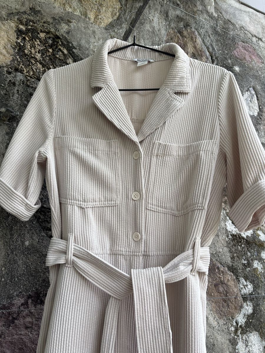 Monki Tute: Cord Onesie von Monki – Usato da Zürich venduto da jepperem 1