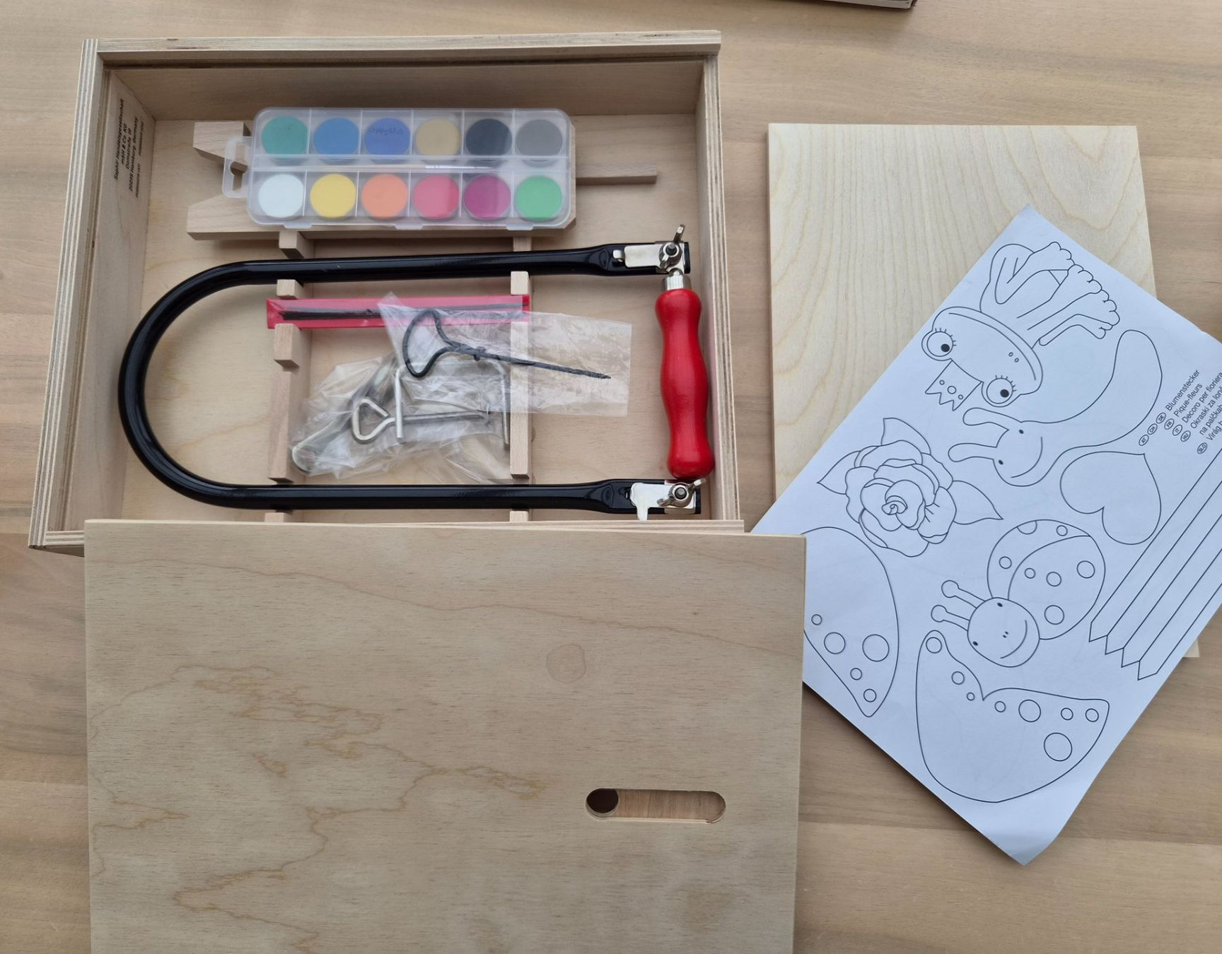 Kit bricolage: Laubsaege Set mit Farben und 2 Holzplatten – Usato da Stüsslingen venduto da Nitche01 2