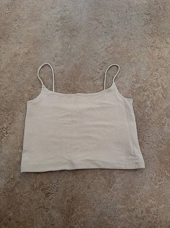 Tops: Beige croptop – Gebraucht aus Wettingen von eli_c78s