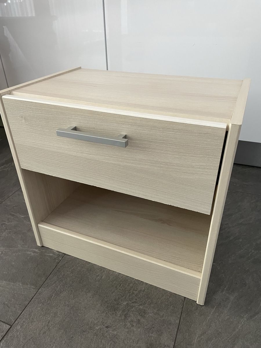 Tables de nuit: Nachttisch – D'occasion à Eyholz par gru_t8lx