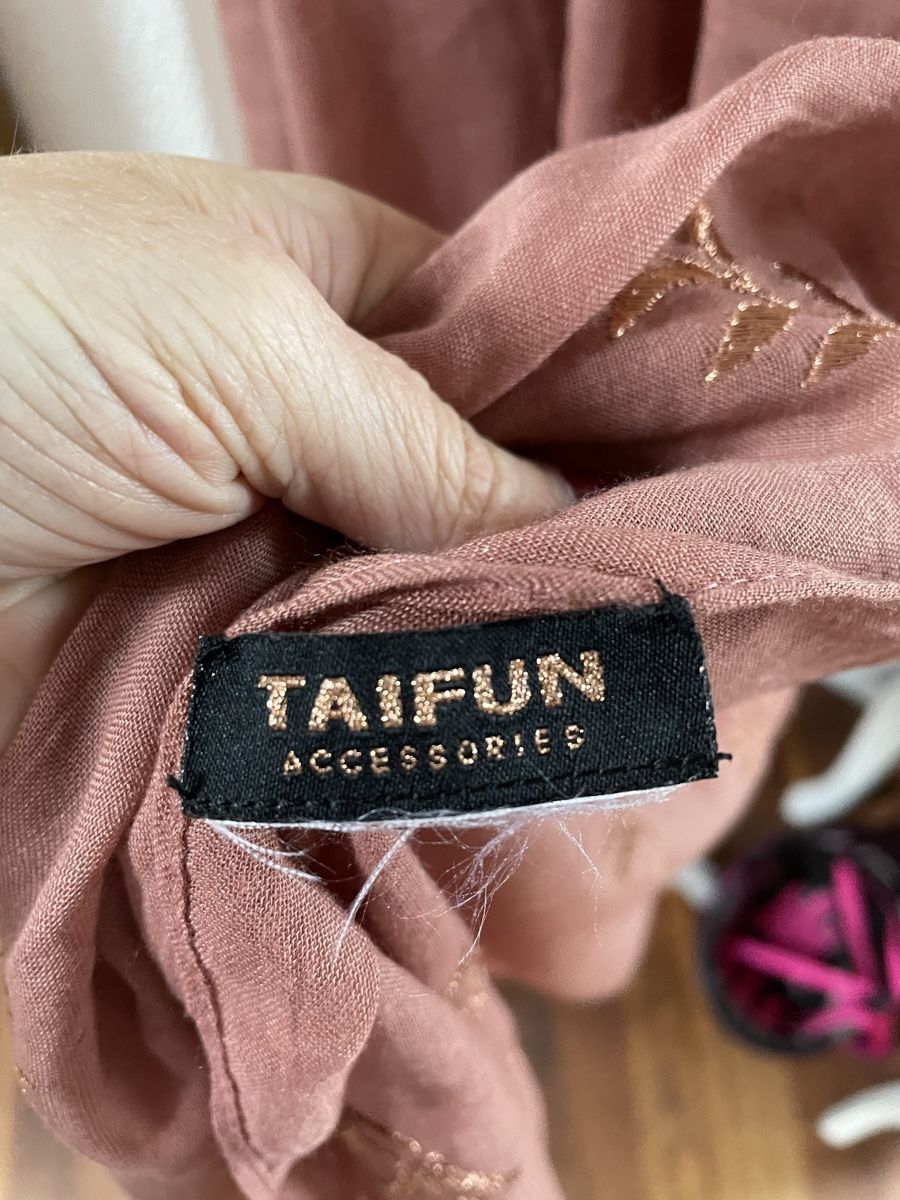 Foulards, Tücher & Schals: Taifun Schal, Altrosa, Stickerei – Gebraucht aus Fehraltorf von Nadja0205 2