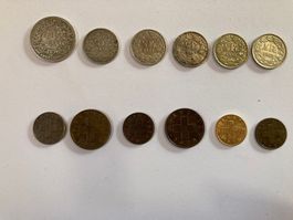 12 antike (Silber) Münzen Schweiz, die älteste von 1899,