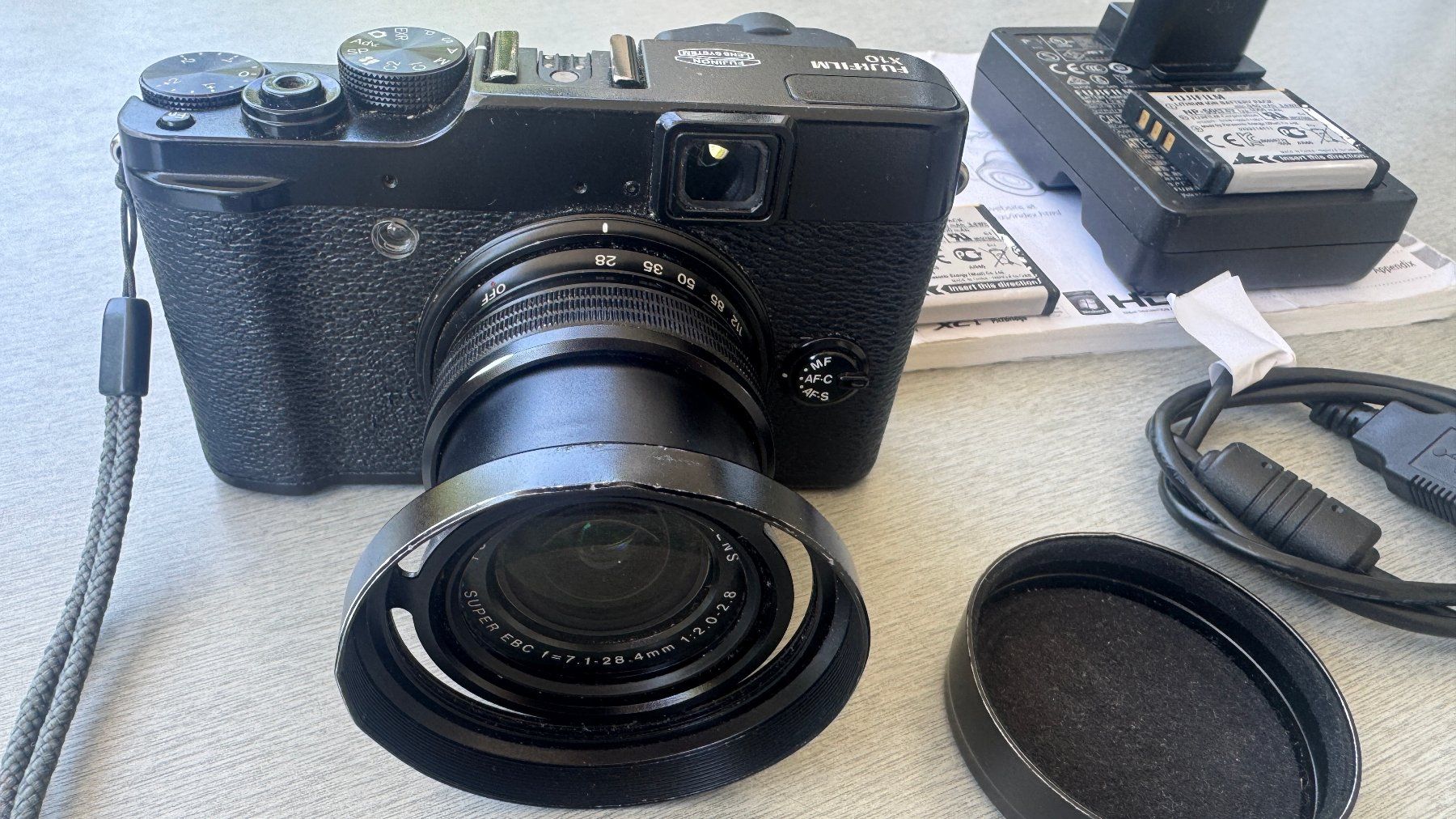Fujifilm Fotocamera: Fujifilm X10 Digitalkamera – Usato da St.Gallen venduto da photographer_stefan 2