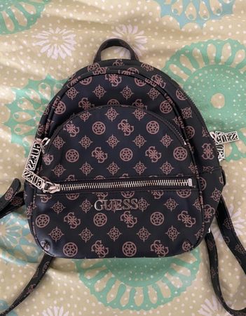 Sac à dos Guess - parfait pour le printemps!