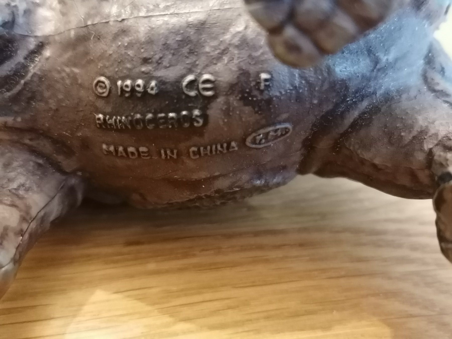 Figuren: Nashorn Tierfigur - China 1994 – Gebraucht aus Basel von vintagecollector 2