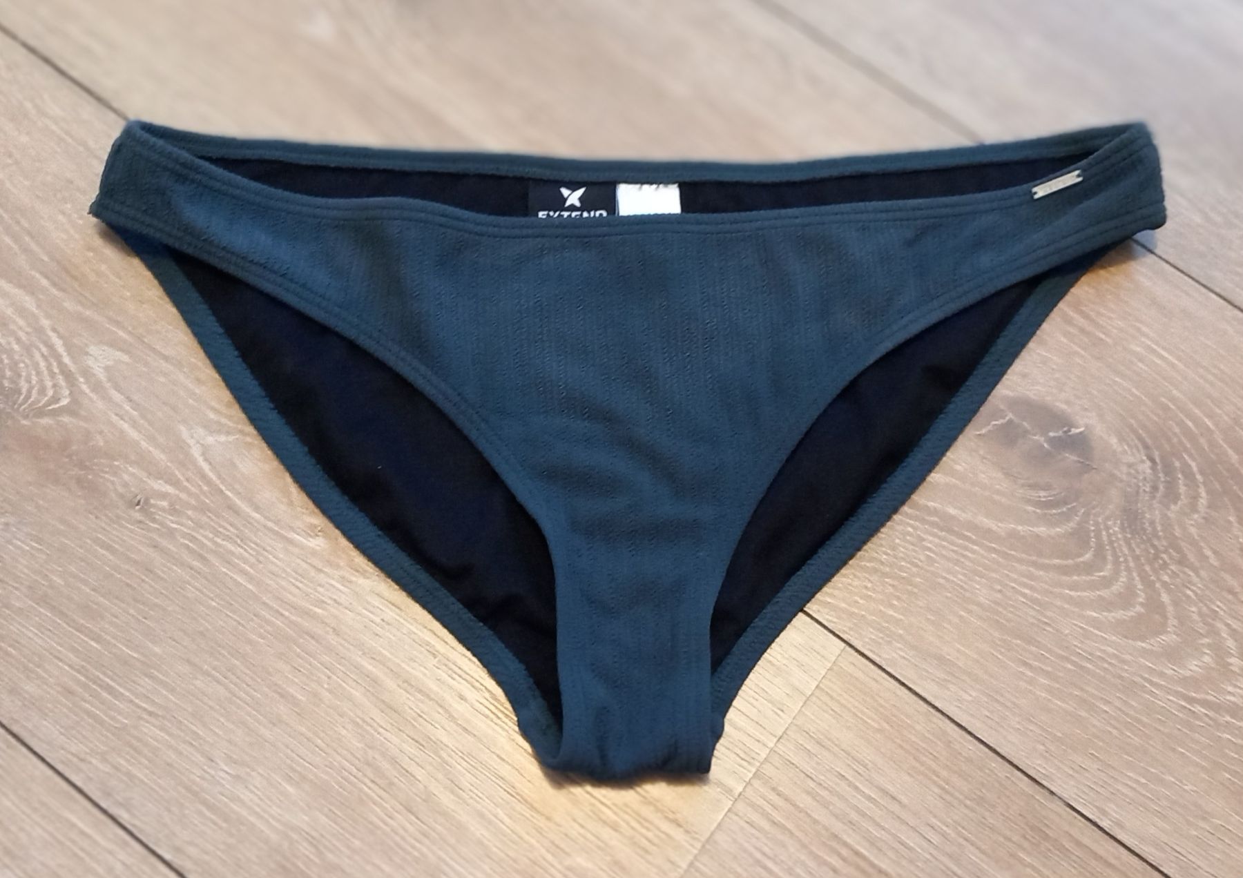 Badekleider & Bikinis: Bikini 40, 75B,  guter Zustand  – Gebraucht aus Rorbas von siramad 6