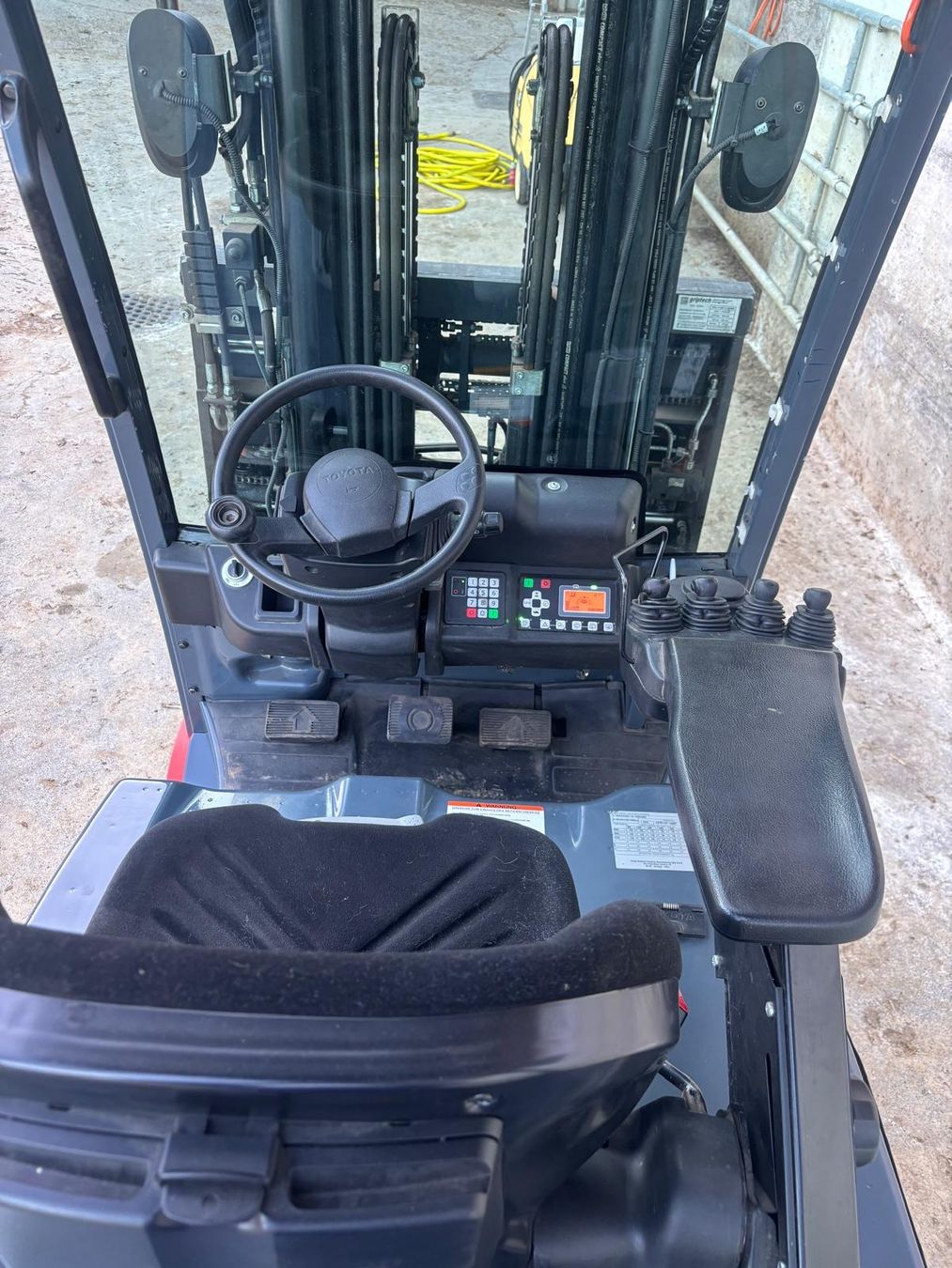 Toyota Carrelli elevatori e a forche: Stapler Toyota – Usato da Kaiseraugst venduto da san_cw5w 1
