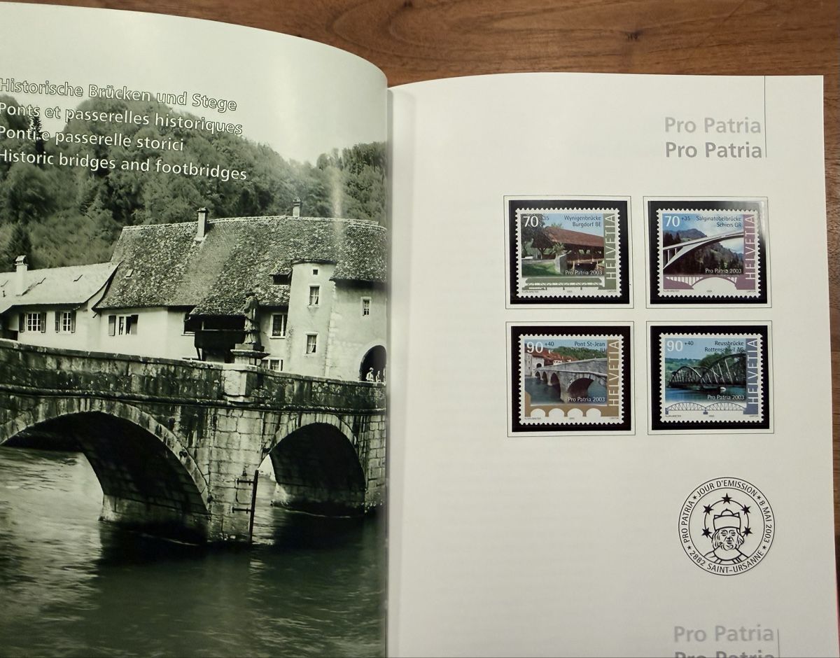 Tous les timbres: Jahrbuch 2003, komplett – D'occasion à Altdorf UR par Sanna08 4