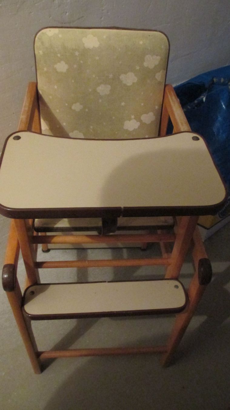 Ikea Seggioloni: Chaise haute pour enfant – Usato da Delémont venduto da yvania