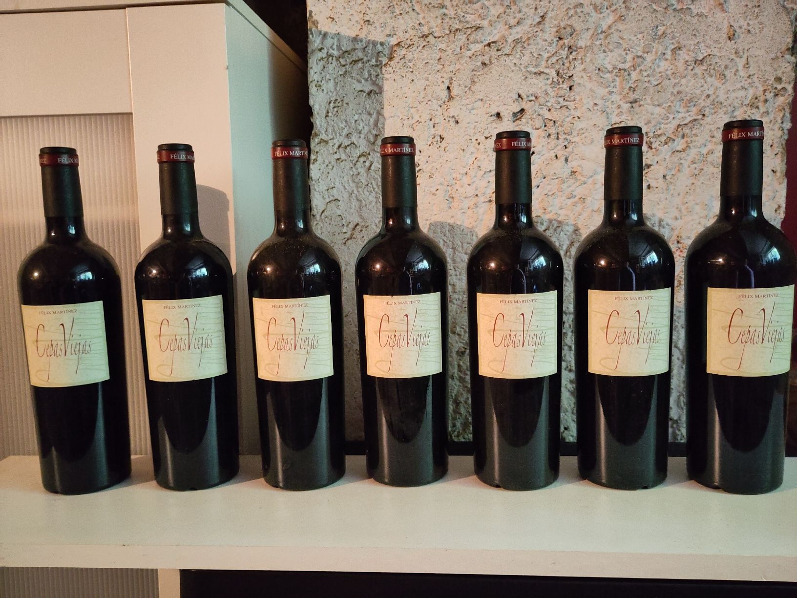 Vino: 7 FL. "CEPAS VIEJAS" RESERVA 2006 – Nuovo (secondo la descrizione) da Basel venduto da Morgenmuffel