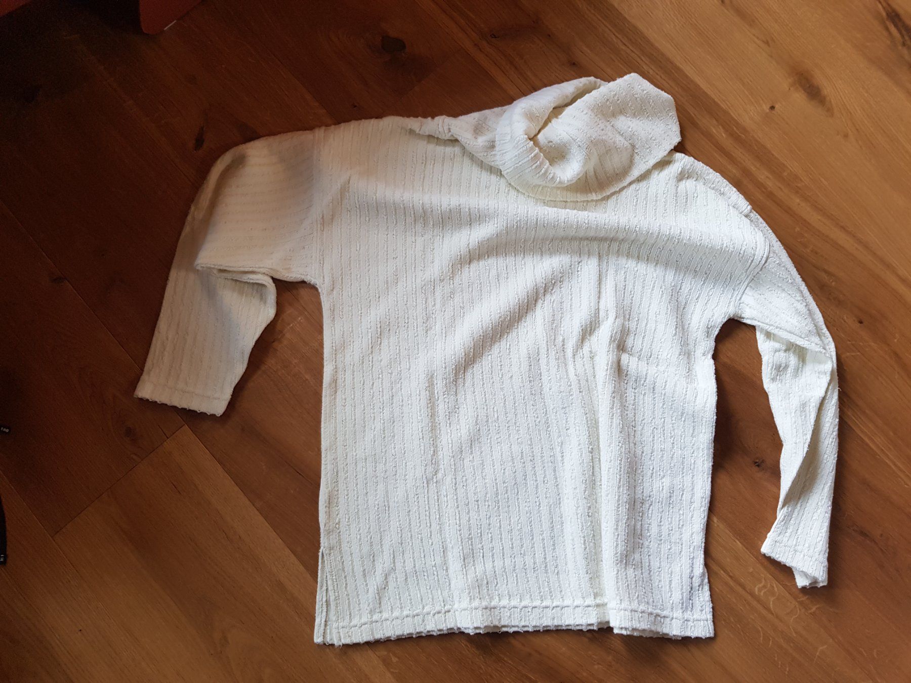 Pullover & Sweatshirts: Rollkragen Pullover Damen Mädchen Grösse S weiss creme – Gebraucht aus Walterswil BE von Lonitti 2
