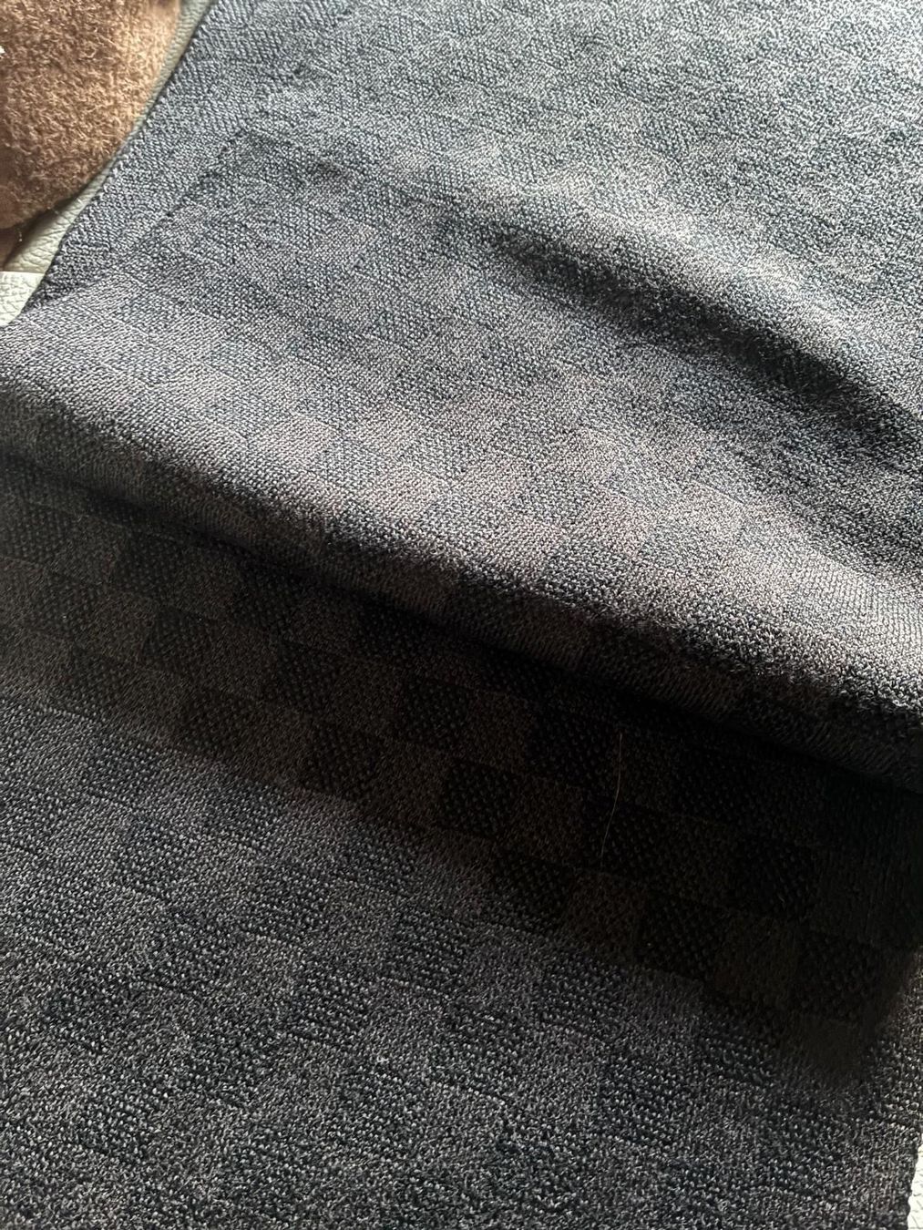 Louis Vuitton Foulards & écharpes: LOUIS VUITTON SCARF – Neuf (Voir description) à Rümlang par har_z6qv 2