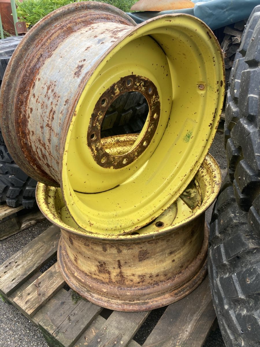 Trattori: John Deere Felgen, Räder – Usato da Gibswil venduto da mai_pw2j 1