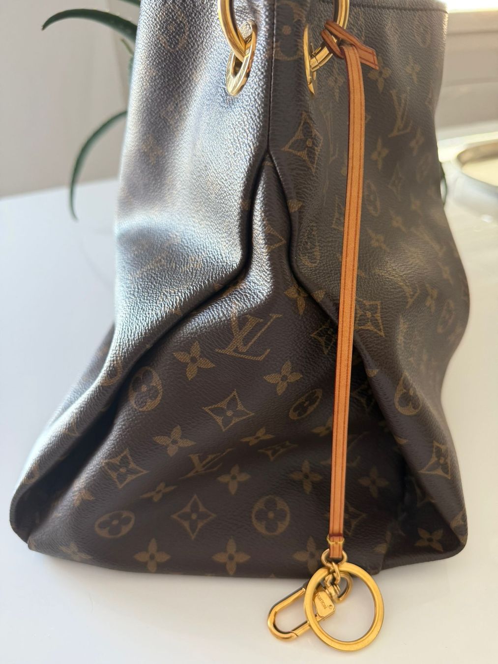 Sacs femmes: Artsy Louis vuitton – D'occasion à Mont-sur-Lausanne par Aerith.FFVII 3