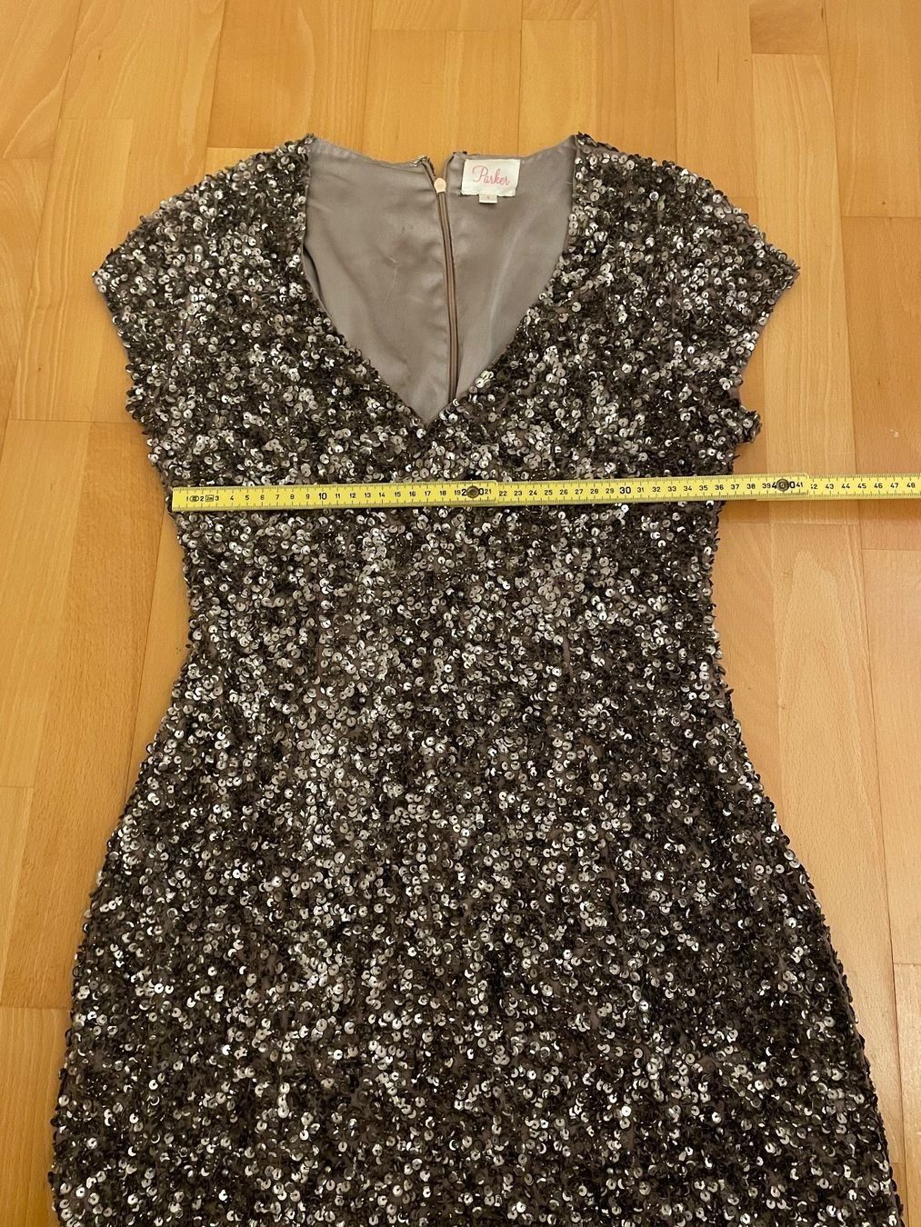 Kleider: Parker Serena Sequined Seide Kleid – Gebraucht aus Zürich von Katy555 2