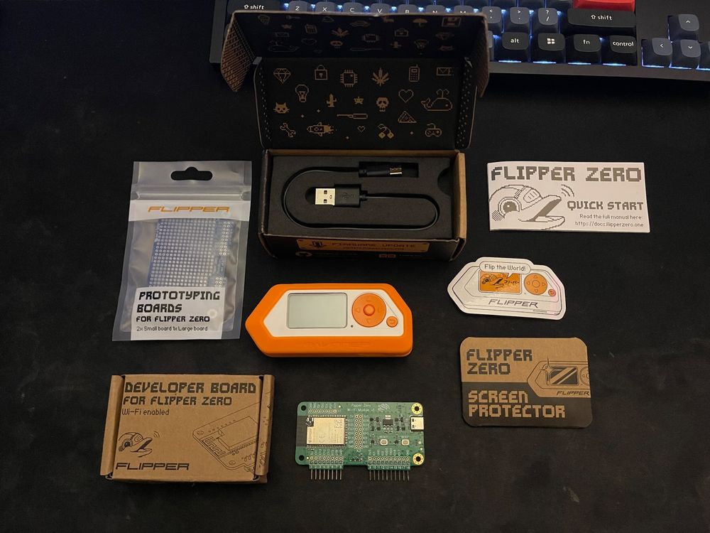 Flipper Zero mit Wifi Devboard und weiterem Zubehör (Gebraucht) in ...