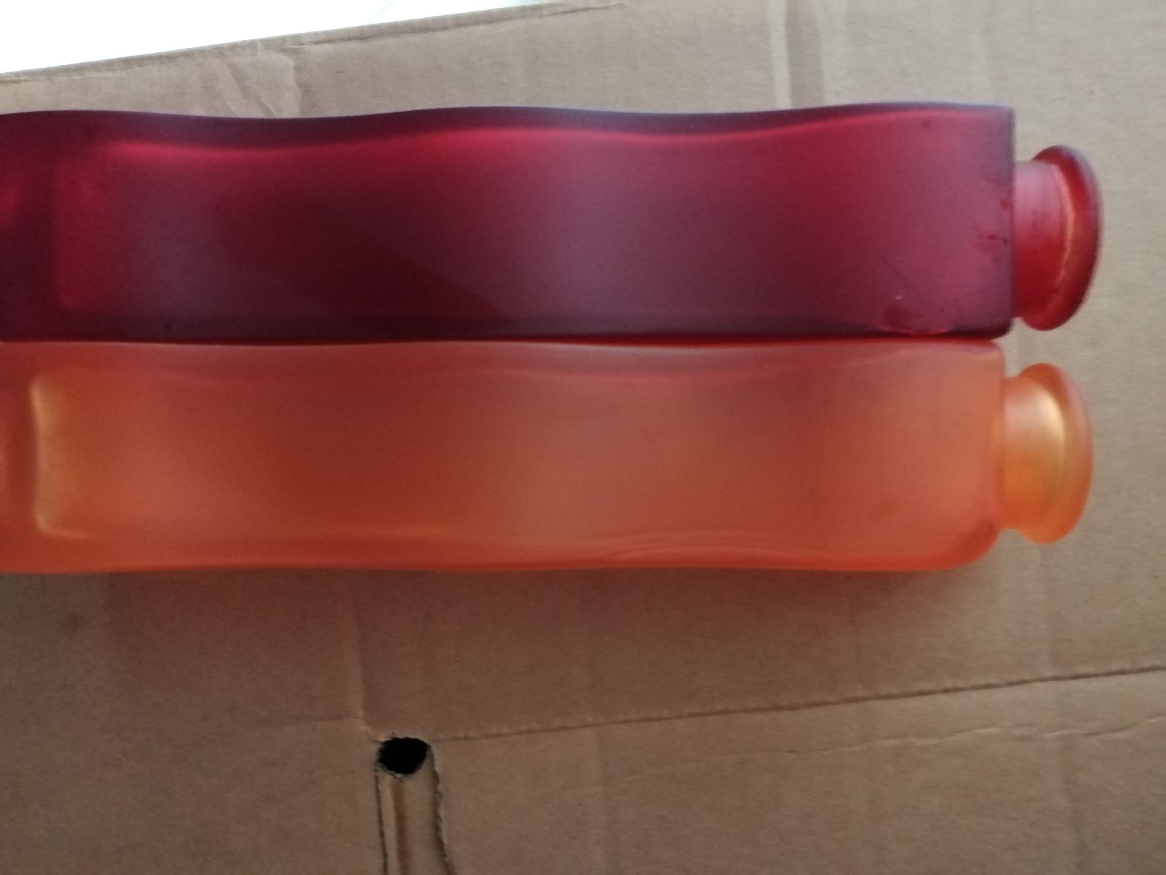 Ikea Vasi & Recipienti: zwei Ikea Vasen rot und orange – Usato da Windisch venduto da mer_6cjk