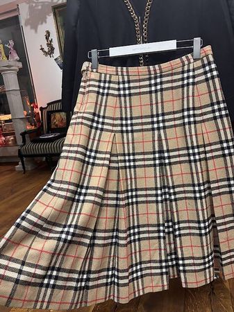 Vintage Burberry Rock ? Made in England