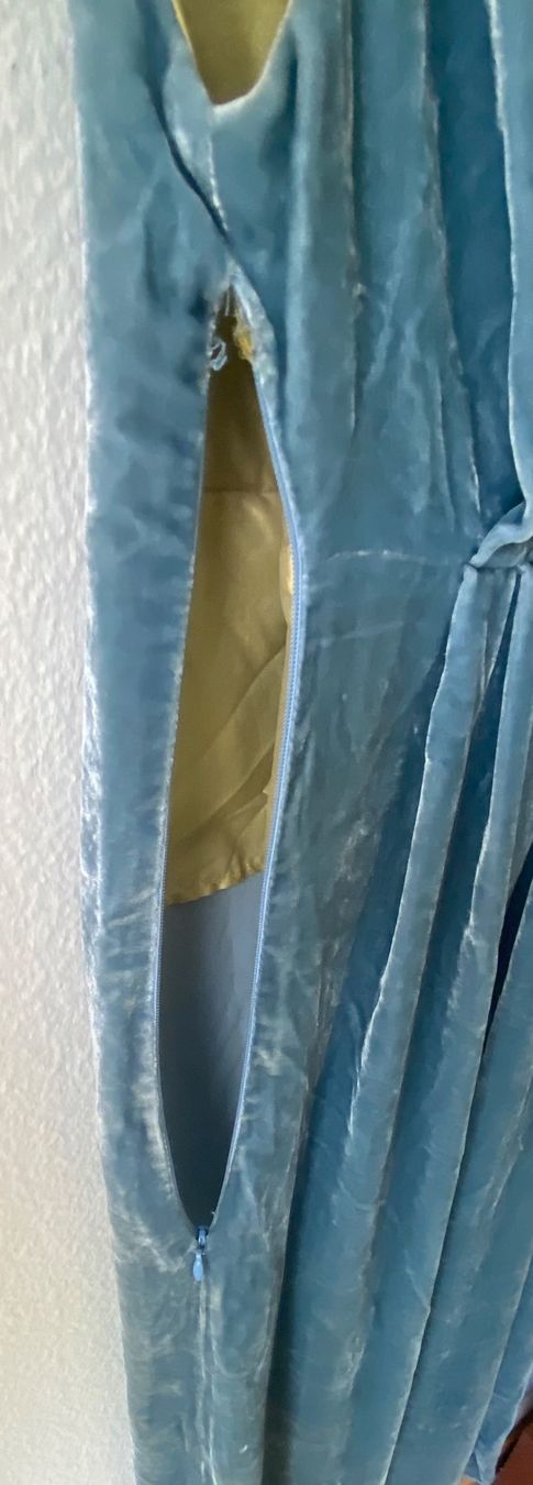 Kleider: Samtkleid blau Grösse 38 neuwertig – Gebraucht aus Zürich von Ecedi 3