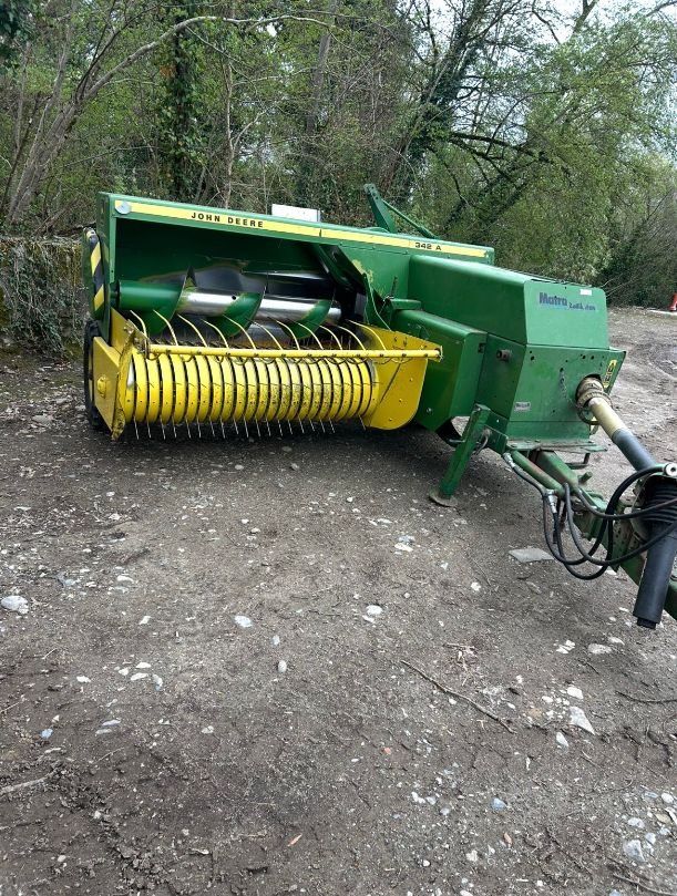 Tutte le macchine: Une presse John Deere – Usato da Russy venduto da Guenefle
